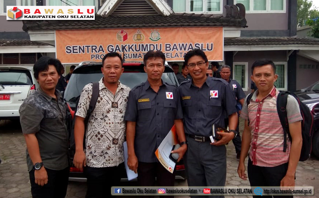 Koordinator Sekretariat (Korsek), Bendahara dan Staf Sekretariat Bawaslu OKU Selatan Hadiri Rapat Penyusunan Pelatihan Saksi Peserta Pemilu Tahun 2019.