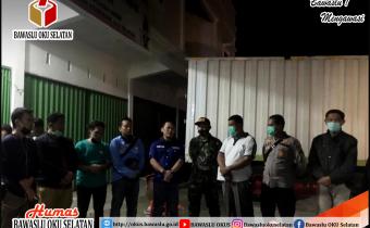 LOGISTIK SURAT SUARA TIBA DI GUDANG KPU OKU SELATAN TEPAT PUKUL 20.30 WIB