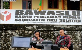 KETUA BAWASLU OKU SELATAN SEBAGAI NARASUMBER  TRIBUN SUMSEL DALAM RANGKA PODCAST SERIES ROADSHOW PILKADA HEBAT