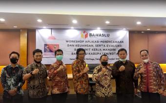 81 BAWASLU KABUPATEN/KOTA TERUS MEMPERSIAPKAN DIRI MENJADI UKM.